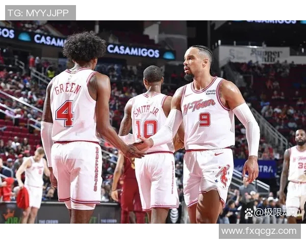 2017年12月21日火箭队与湖人队激战回顾精彩瞬间与球员表现分析