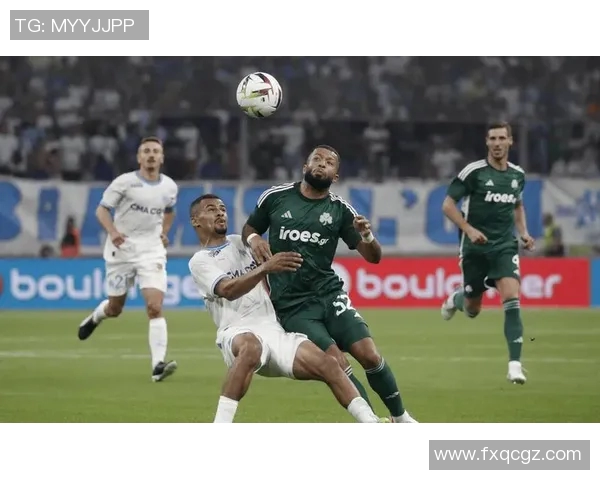 布加勒斯特与比尔森的激烈对决揭示足球战术与团队精神的较量 布加勒斯特与比尔森的激烈对决揭示足球战术与团队精神的较量