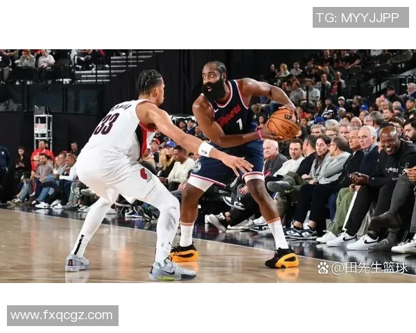 快船与开拓者对决分析:战术布局与球员表现的深度剖析 快船与开拓者对决分析:战术布局与球员表现的深度剖析